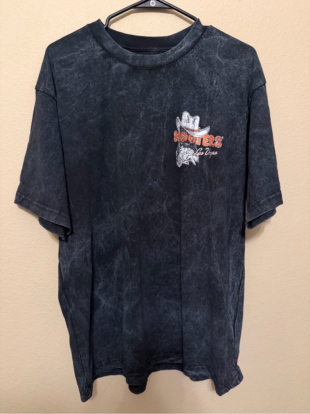 Hooters Las Vegas Graphic T-Shirt | Acid Wash Black | Men’s L NWOT Vintage Style